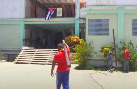 Ultiman detalles en Imías para curso escolar